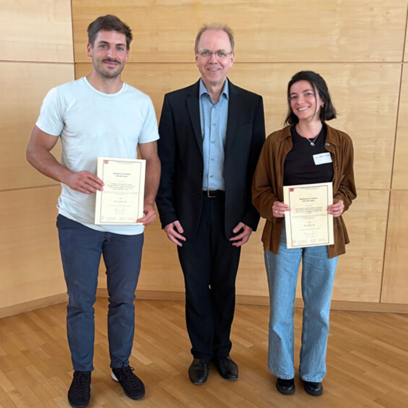 Stephan Amstler und Silvia Di Maio mit Johannes Zschocke (Direktor des Instituts für Humangenetik und ÖGH-Vorsitzender), Foto © privat