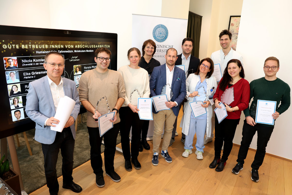 1. Reihe: Nikola Komlenac, Elke Griesmaier-Falkner, Daniel Pinggera, Renate Pichler, Rana El-Rawas, Samuel Vorbach, 2. Reihe: Susanne Kaser, Richard Lindtner, Sebastian Schwindling